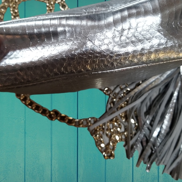 NWT Victoria Secret mock croc metallic silver and gold crossbody. - Picture 6 of 11
